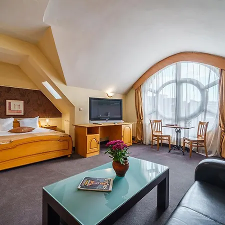 Hotel Avion - Self Check In 3*