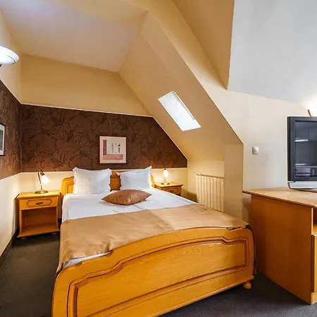 Hotel Avion - Self Check In 3*