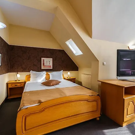 Avion - Self Check In Hotel 3*