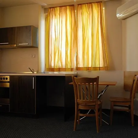 Avion - Self Check In ホテル プロヴディフ