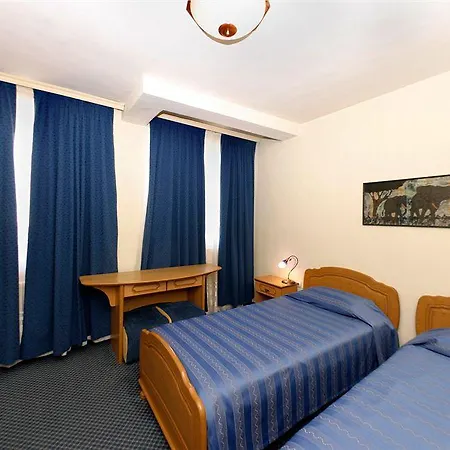 ホテル Avion - Self Check In 3*