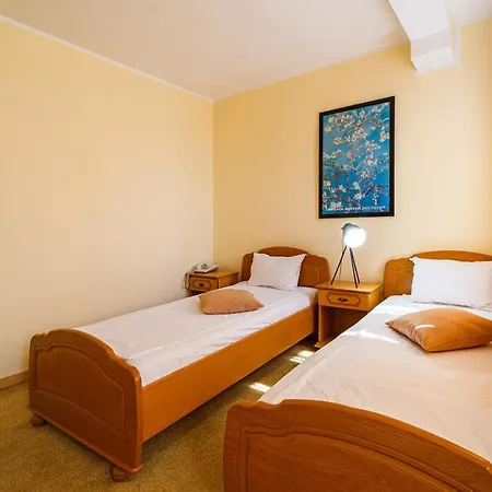 Avion - Self Check In Otel 3*