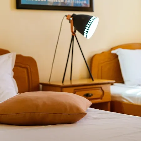 Avion - Self Check In מלון 3*