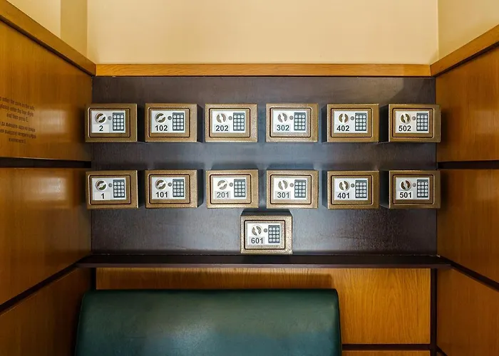 Hotel Avion - Self Check In 3*