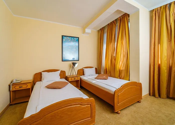 Hotel Avion - Self Check In 3*